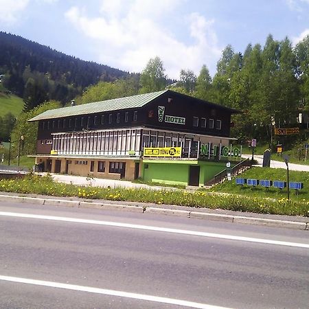 Hotel Nico Špindlerŭv Mlýn Екстериор снимка