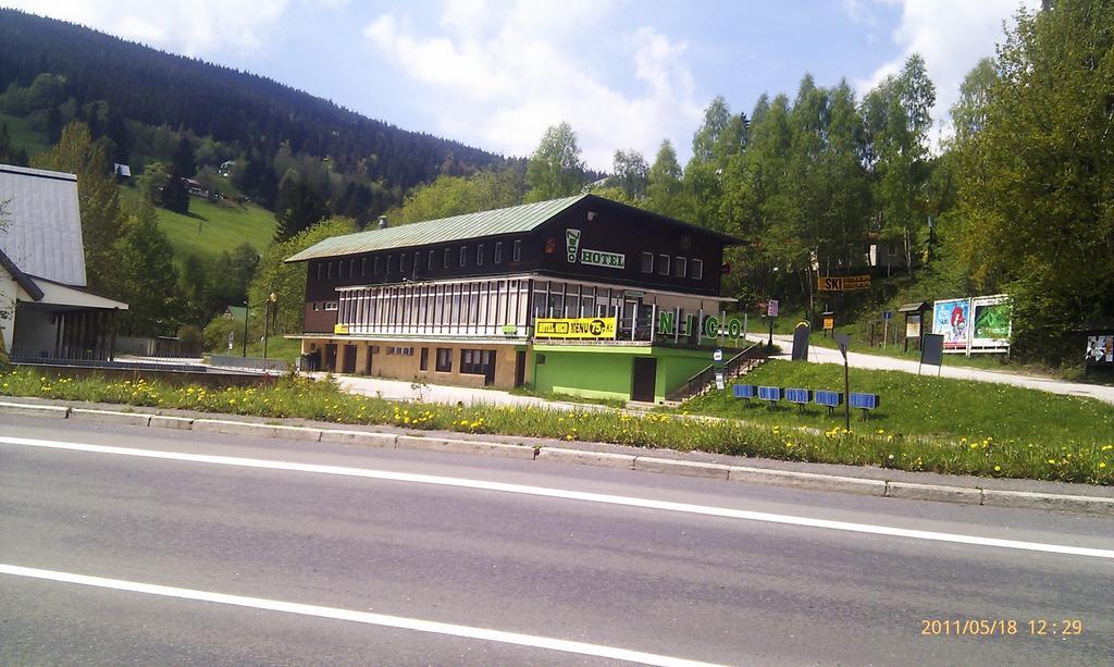 Hotel Nico Špindlerŭv Mlýn Екстериор снимка